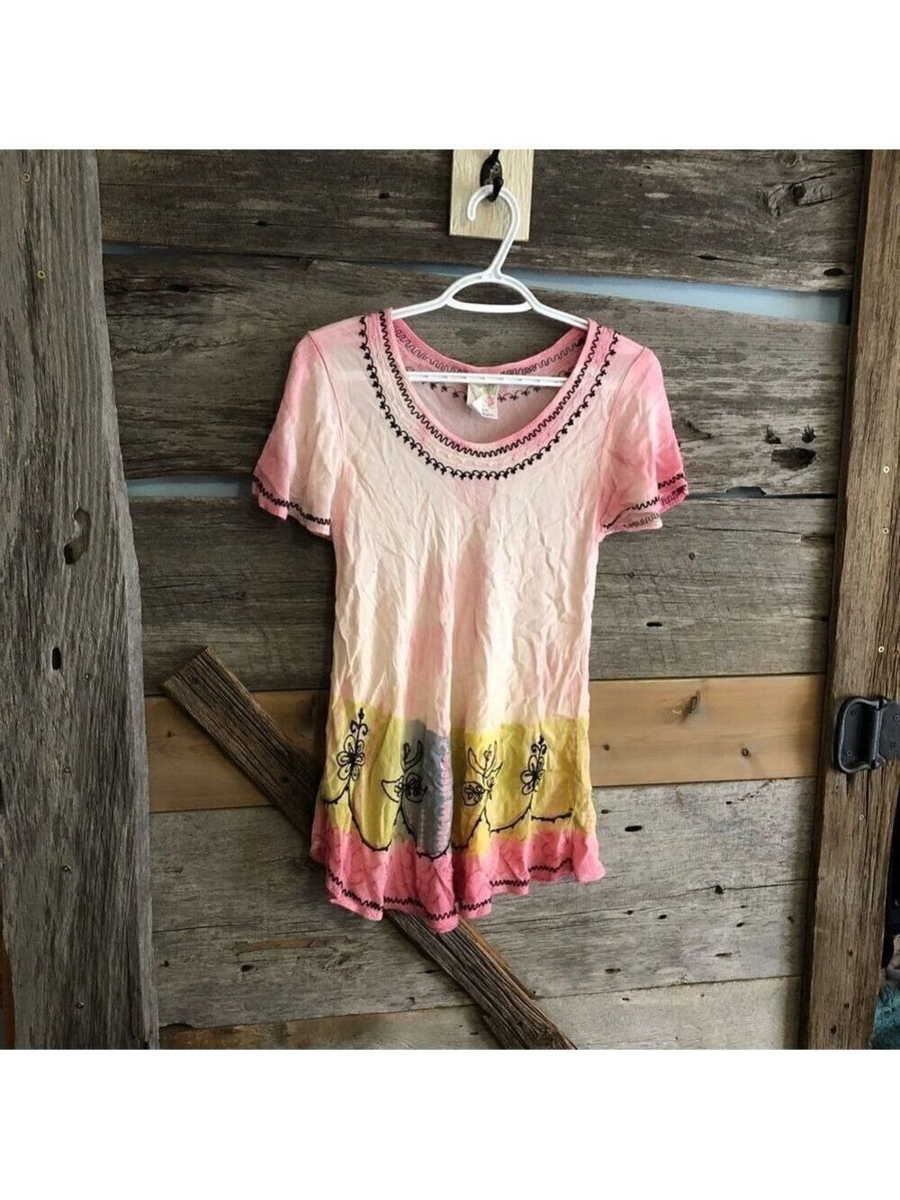 INDIA Boutique plus size Pink lightweight embroidered top